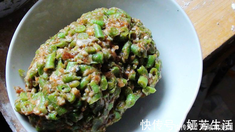 豇豆馅|用此物做饺子馅,比猪肉大葱还要香!出锅后孩子连吃3大盘