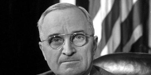 日本|麦克阿瑟号称太上皇,他在日本做了什么让日本人流泪为他送行