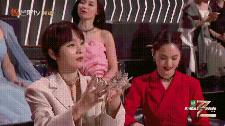 周笔畅拒绝抒情小作文,18宫格表情包告别姐姐2