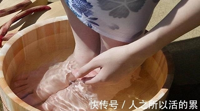 养生|每天用热水泡脚,到底是养生还是“减寿”?医生告诉你答案