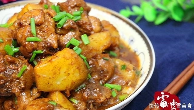 土豆别再炒丝了,像我这样烧,味道比鸡肉好!