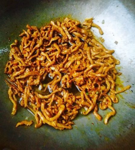 不管炒啥肉，都不能直接下锅！用这4个技巧，不会粘锅，还更嫩滑