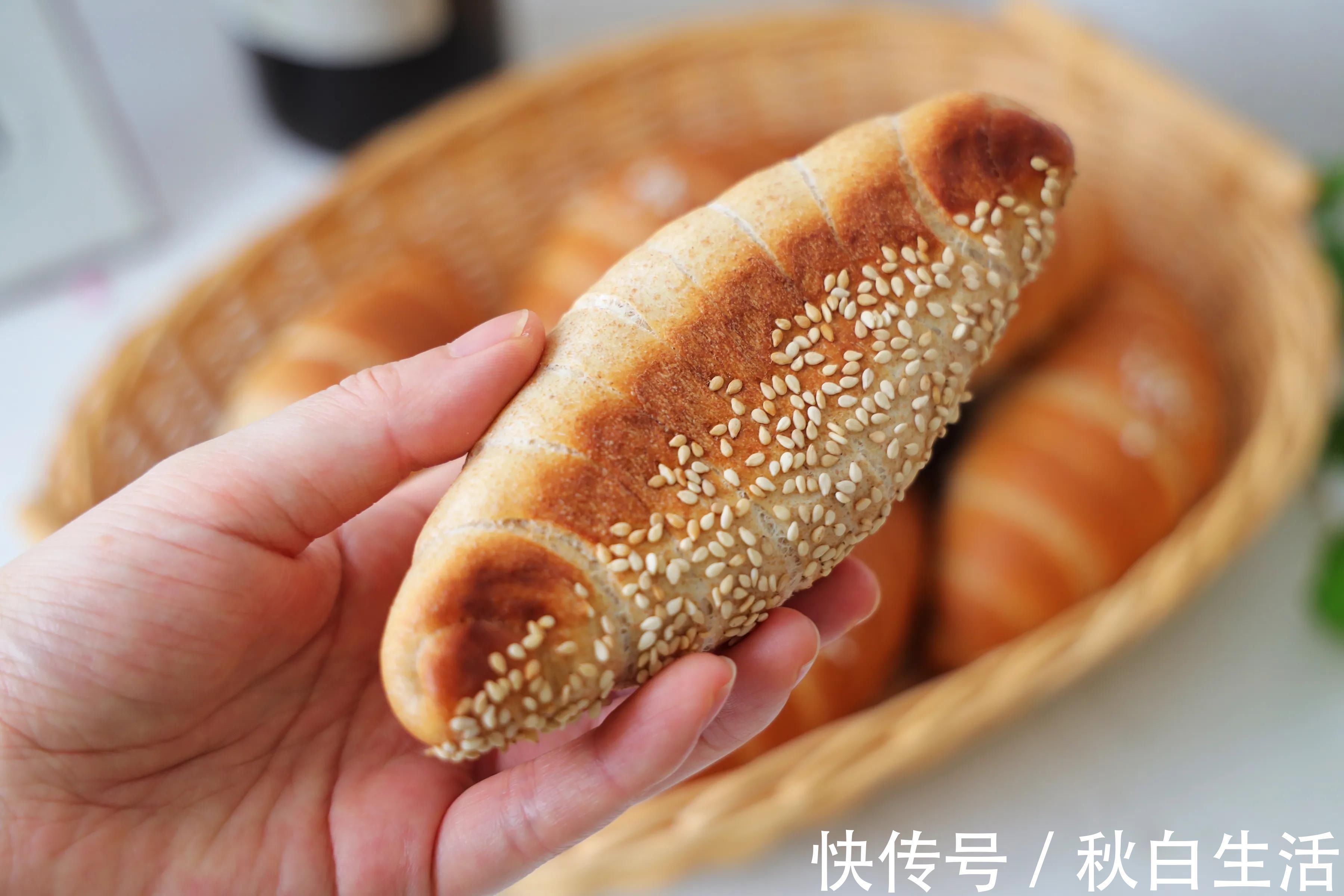早餐|早餐最爱的日式海盐面包，脆脆的表皮，柔软的内心，一吃就上瘾