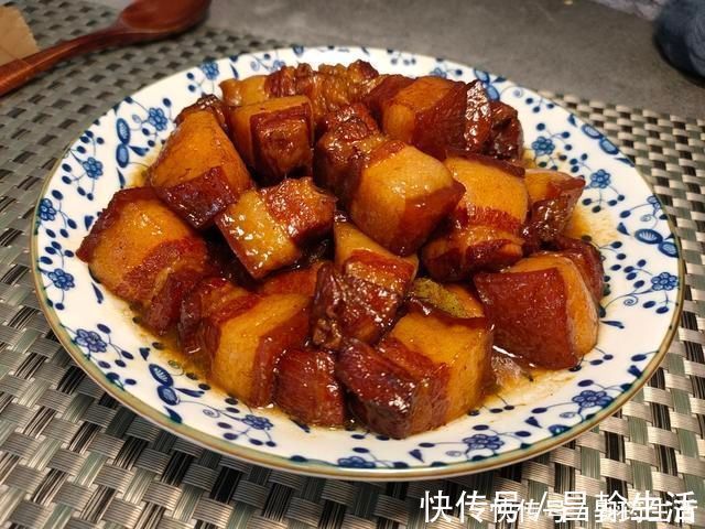 糖色|爷爷做了几十年红烧肉，口感软烂香入味，香料只加这四味即可