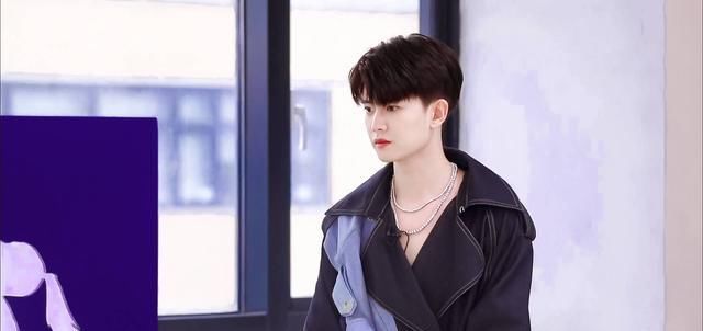 王一博、任嘉伦、鹿晗、张艺兴、邓伦的娱乐消息