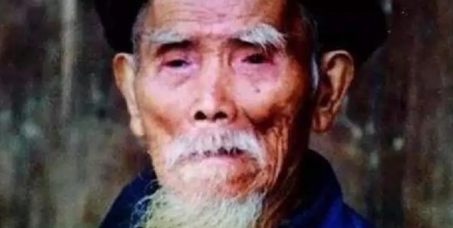 恭喜发财!他因133岁超高龄被授予“中国长寿之王”,长寿秘诀只有四字