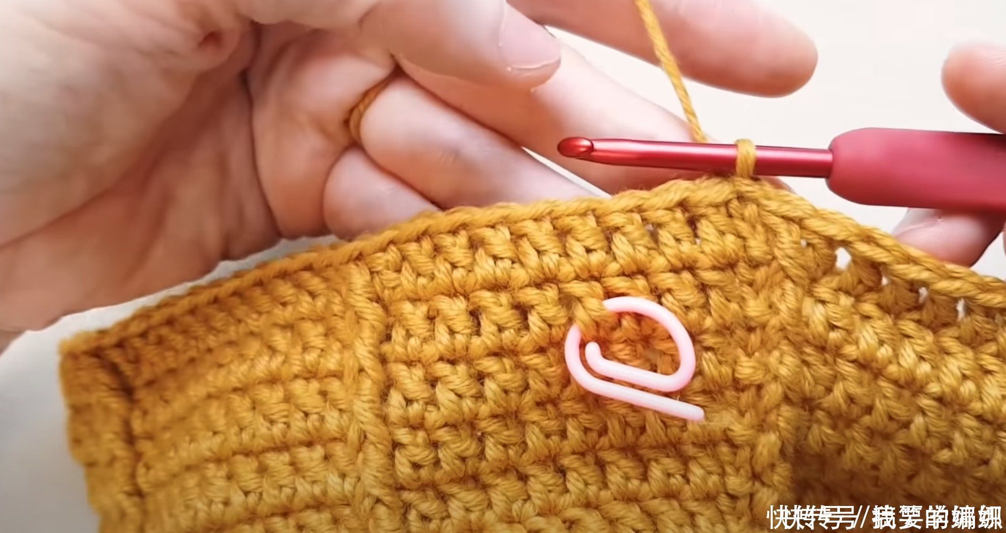 冬夏都可戴的一款帽子,只需换不同的线来钩,出行携带方便可折叠