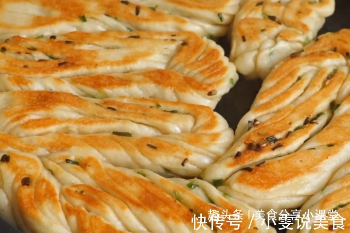 别再蒸又大又白的馒头了，教你一招，十分钟出锅，好吃不腻