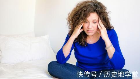 睡眠质量|女人绝经前，身体会“通风报信”！医生：多吃这些食物，滋养卵巢