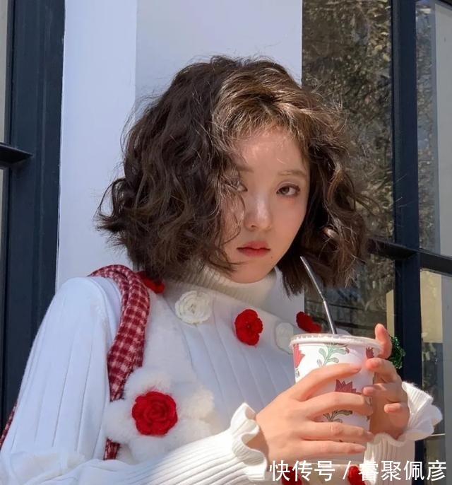 时尚|女士短发别乱剪,我推荐这4种,剪完让你大不一样