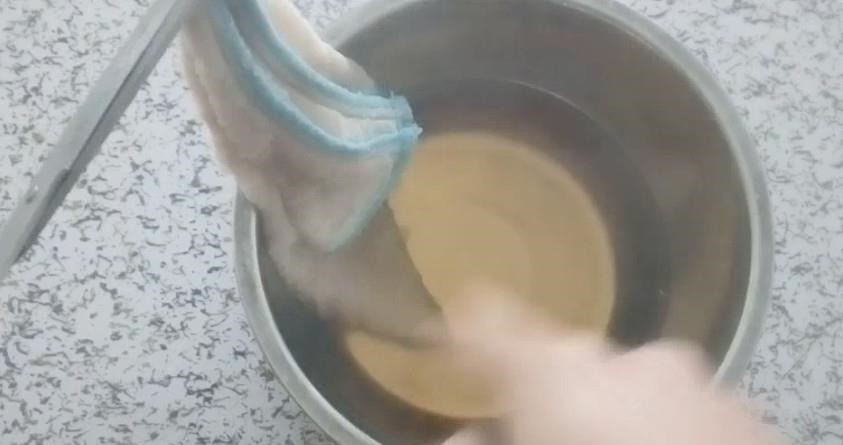 洗碗抹布油腻腻的洗不干净，原来要这样洗才洗的干净，这么简单