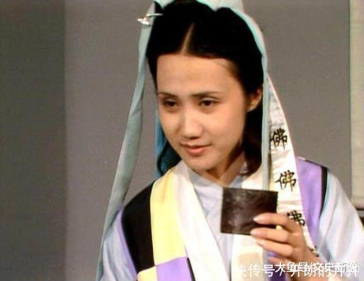 妙玉的成窑杯流入忠顺王爷手中,其公主身份瞒不住,害贾府被抄家