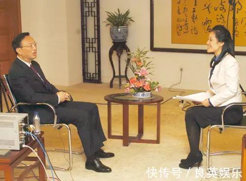 楷书$杨洁篪罕见挥毫秀书法,笔意顾盼,似奇反正,楷书精妙胜书协专家