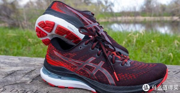 慢跑鞋 下半年最值得买的5双跑鞋,每一双都是超高性价比