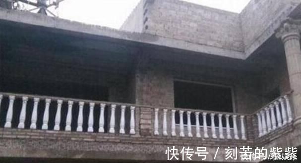 房子|邻居盖了栋这样的房子,村里人都被吓到了,现在房子空着没人住