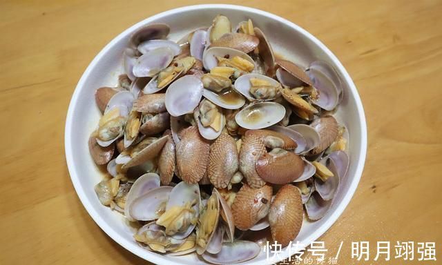 晒晒出差回来给家人做的晚餐，营养家常，花钱不多，家人吃得开心