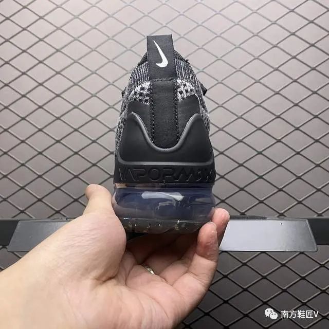 运动跑鞋 造型夸张,脚感澎湃!Vapormax Flyknit 2021运动跑鞋来了