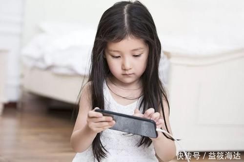 洪水猛兽|孩子痴迷手机,和父母4个坏习惯有密切关系,别说你没做过