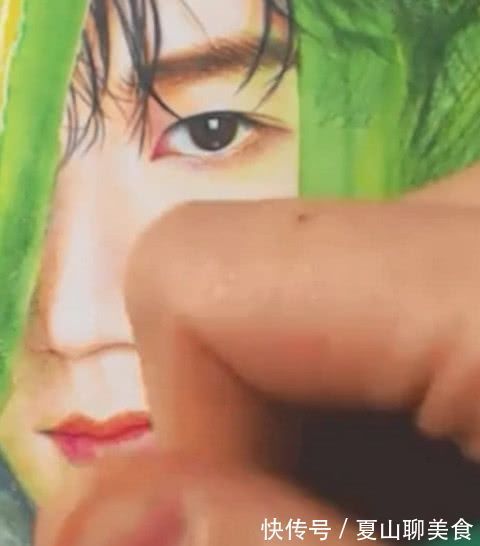 手绘@粉丝为王源手绘头像献礼,看过程以为是个黑粉,最后成品网友膜拜