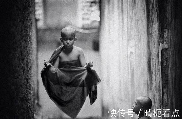 印度通天绳|印度通天绳有多神秘:爬上绳子的小孩去哪里了?可能是障眼法吗?