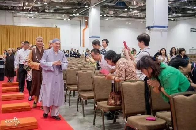 记住|一生要记住,决定不能跟人作对