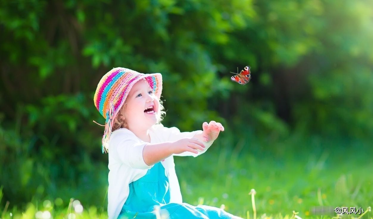 大人们|宝宝有个动作会的越早，将来长大就更聪明，你家宝贝是吗