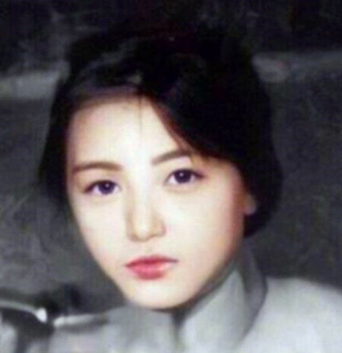 林徽因的罕见彩照:第一张眼前一亮,仿如一场视觉盛宴!