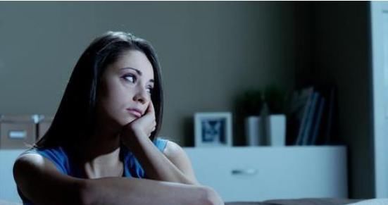 夜晚失眠睡不着,记住4味小药,家家户户有,简单又有效