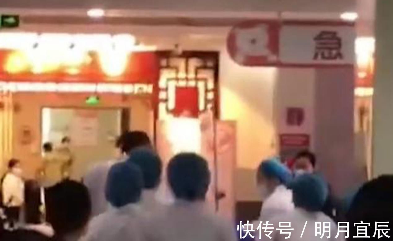 药物|1岁女童咬碎半瓶降压药致死,带娃奶奶:药是我的,她从衣兜拿的