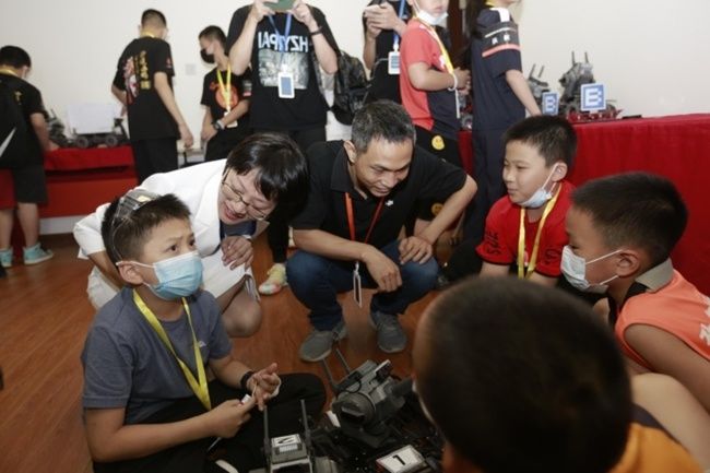 福州|福建首届青少年人工智能大赛在福州举办