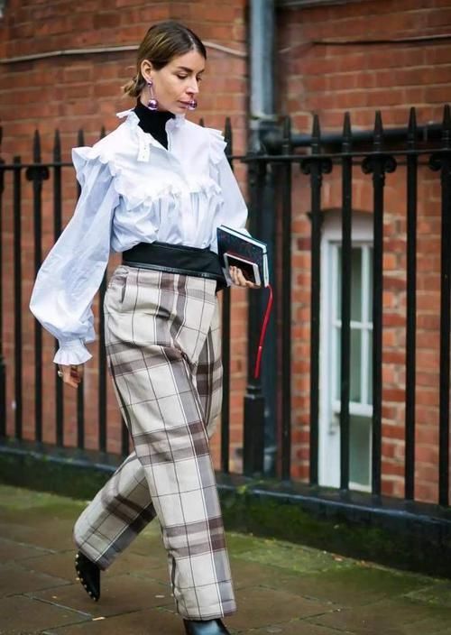 你知道衬衫到底有多少种穿法吗？这些穿法简单易学，好看有气质