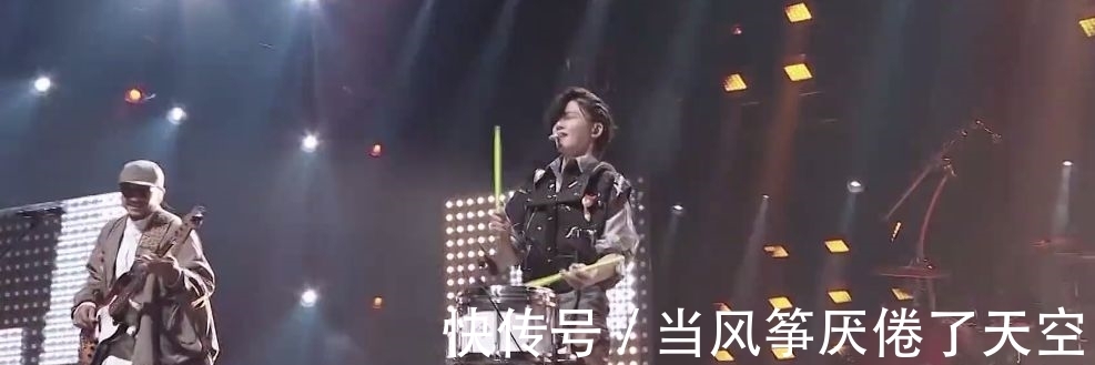 《闪光的乐队》不emo的主题赛,3人太惊艳,2支乐队善于利用规则