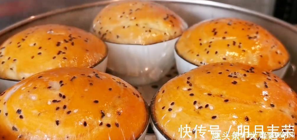 一碗面粉加5鸡蛋，不炸油条不蒸包子，比做馒头简单，比烙饼还香
