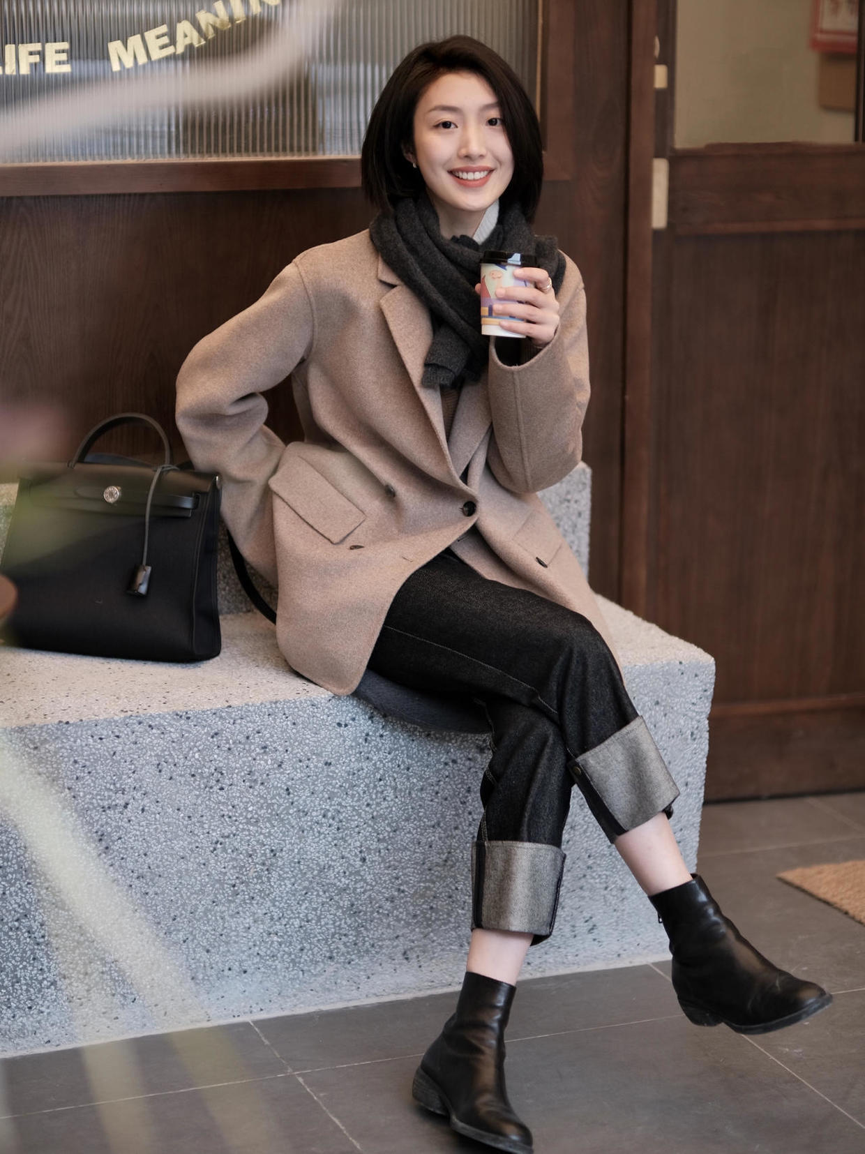 小姐姐|冬日超火的短靴造型,大气中不乏女人味,甜酷女王就是你