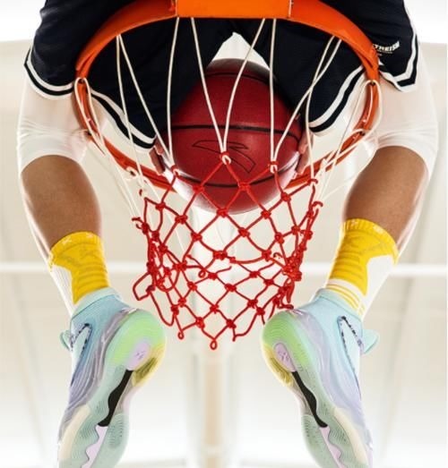 安踏kt6 全新安踏KT6“行云流水”配色正式发售!安踏的配色设计能力让人感到惊讶