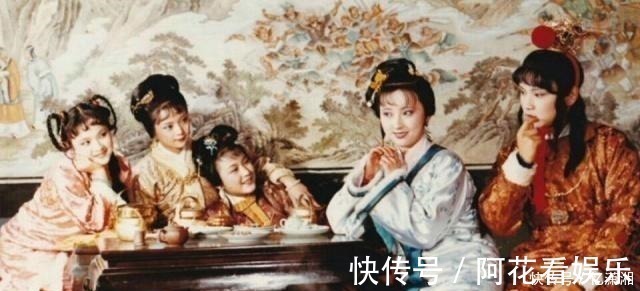 宝钗&红楼梦,完美女孩宝琴出场意义何在看似她最优秀,实则在夸黛玉