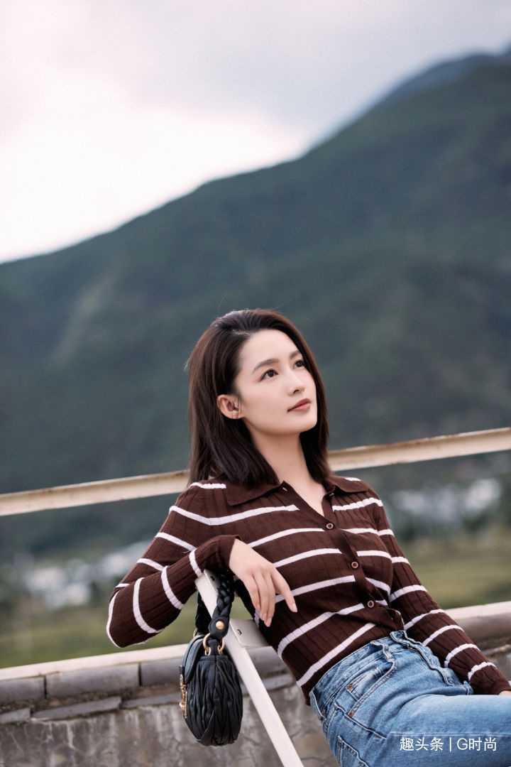 穿搭 明星们争相示范早秋穿搭,轻松舒适不失时髦感,还很容易学