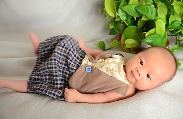 乳房|喂母乳到底有多疼?宝妈用手臂做了实验,网友:心疼妈妈们