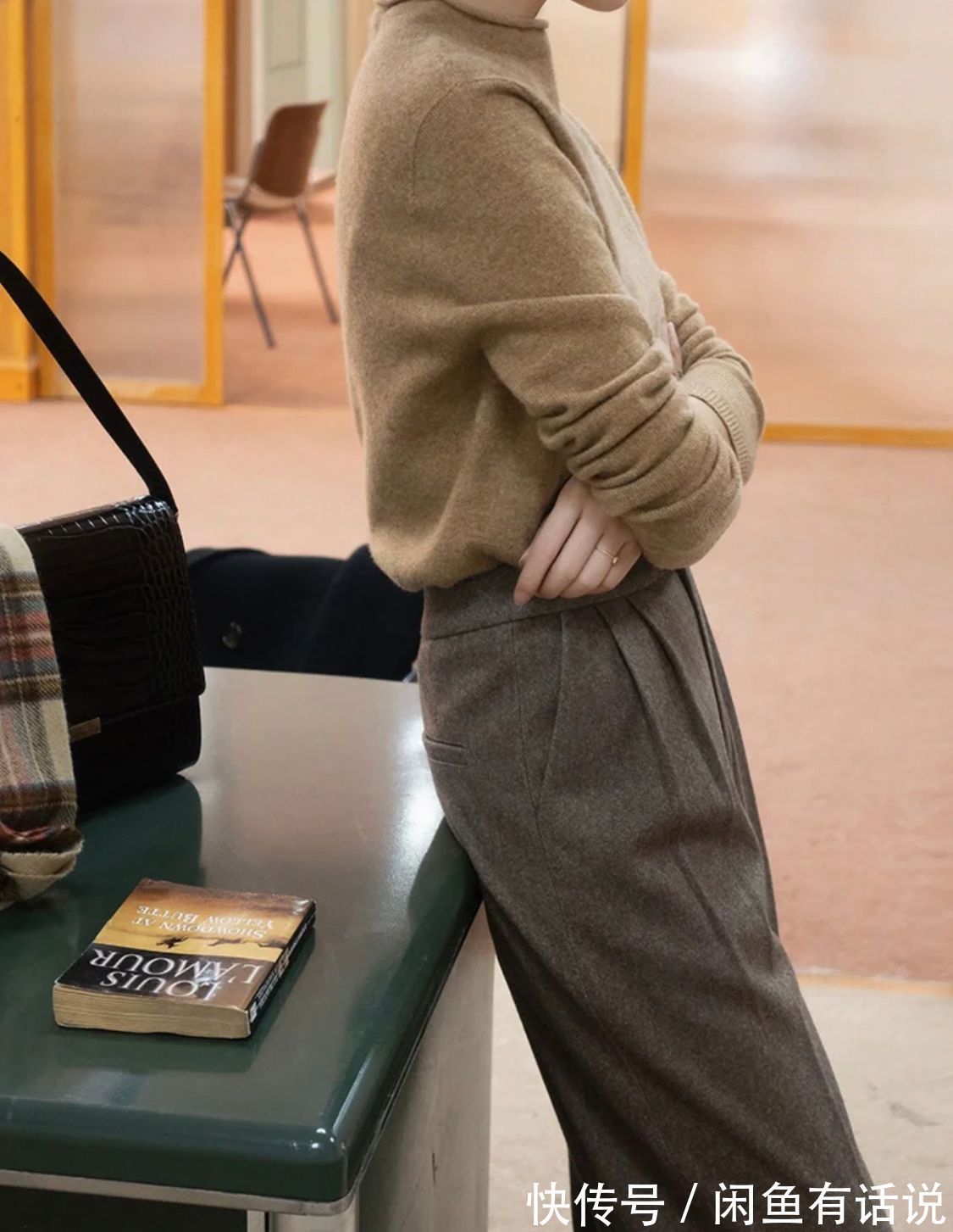 毛衣|女人40岁后不必刻意扮嫩,用“无龄感”穿搭打败年龄感,很高级