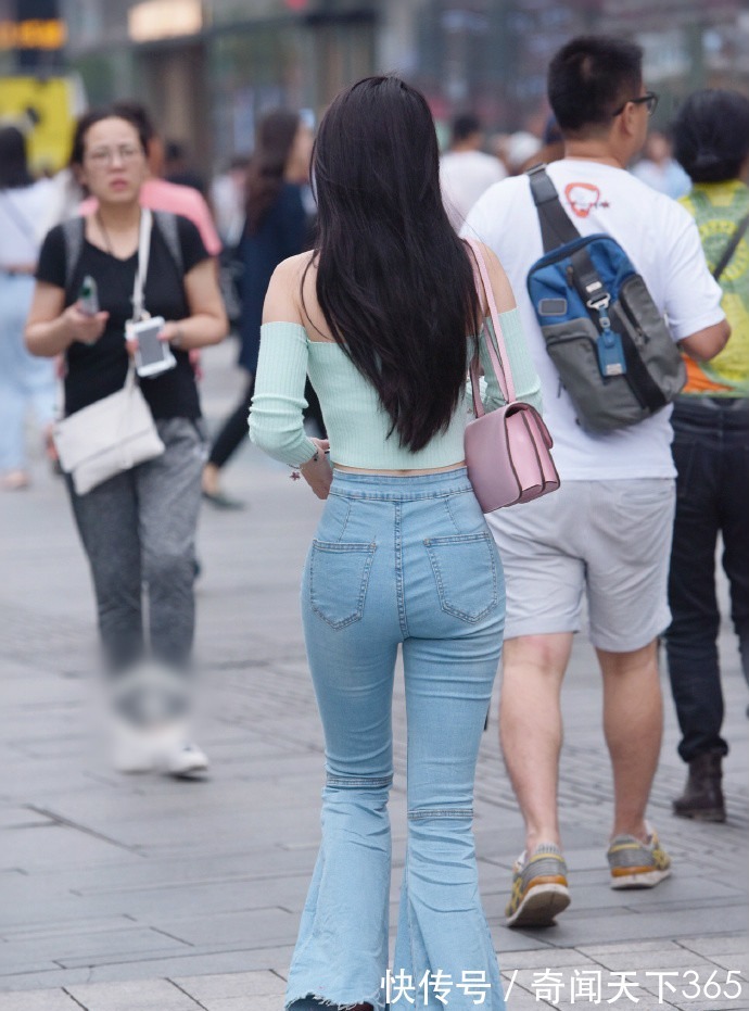 得体|个性穿搭来一波，轻松展现你的青春风采