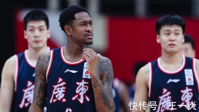球队|正式确定!广东男篮放弃马尚,赵睿未参与合练,全队认真备战