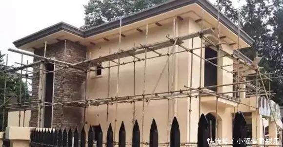 地基|赚钱了,要回家盖一栋这样的别墅,带开放式车库,让邻里都来羡慕