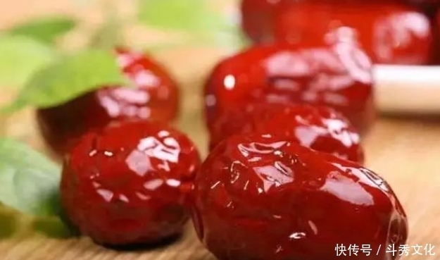 一起吃|红枣虽养人，但和它一起吃就是找病，尤其是爱吃红枣的要知道！