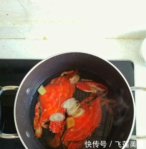 倒入|遇到这种蟹,再贵也要买,不能手软,吃起来比鱼虾更营养,更鲜嫩