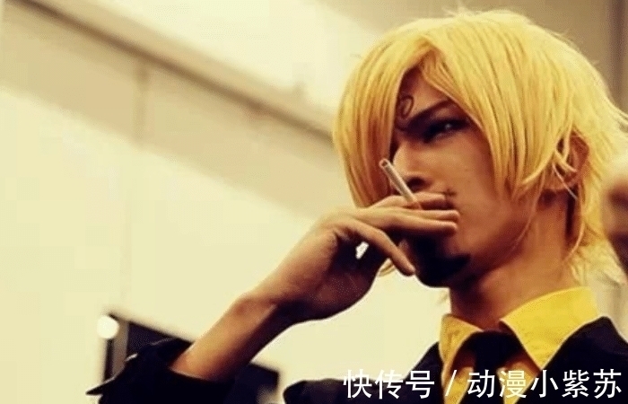 cospl《海贼王》cosplay神还原,女帝霸气回眸,黄猿打破“次元壁”