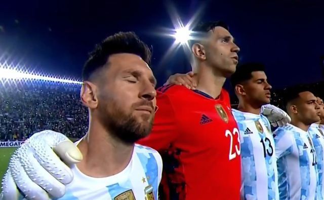 世界杯|惨烈0-0!世预赛犯规大战:39次犯规+7张黄牌,梅西延续14年魔咒