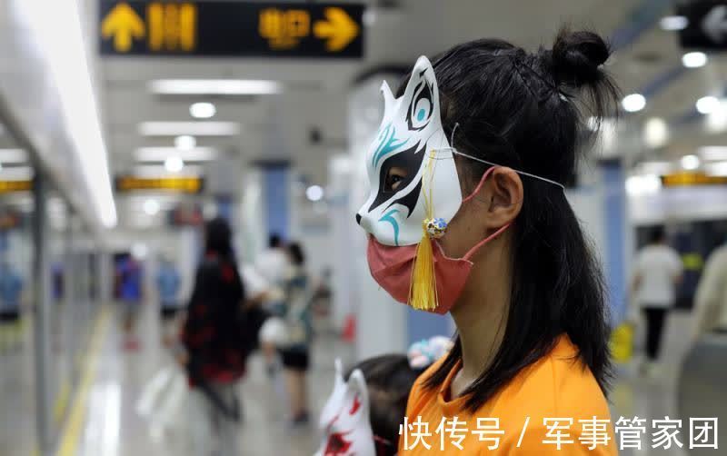 coser|这个夏天看漫展，口罩被coser玩出了“花”……