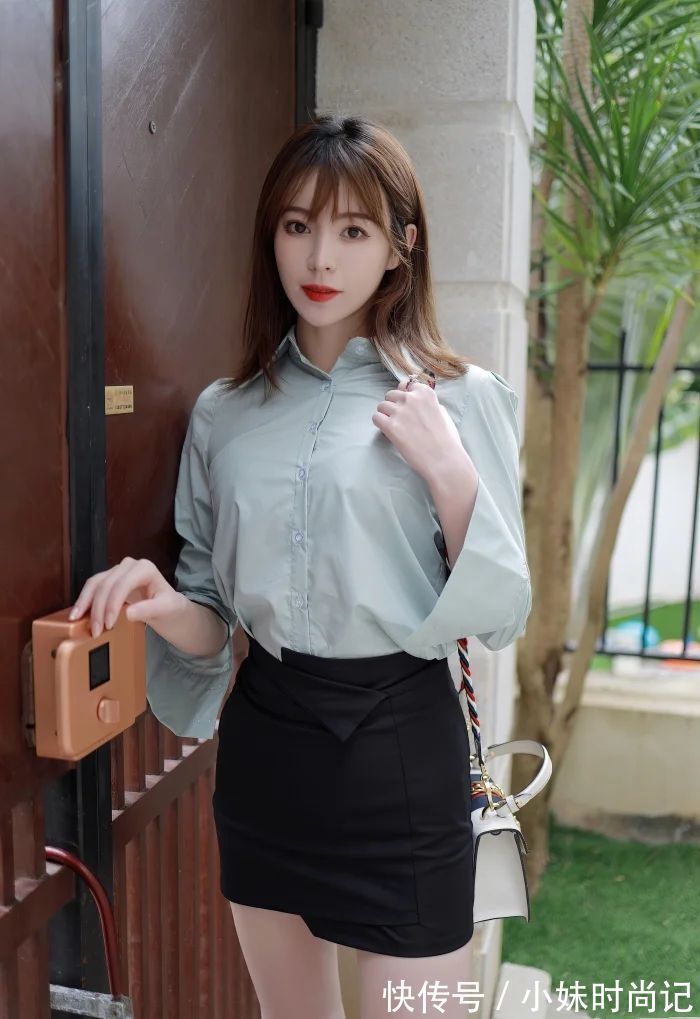 皮肤|莫奈绿色衬衫可盐可甜,衬得皮肤白皙有气质,配黑色短裙大方优雅