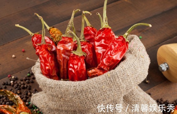 辣椒|“常吃辣椒更保健康”，医生：以下3类人一口也别吃，容易胃穿孔