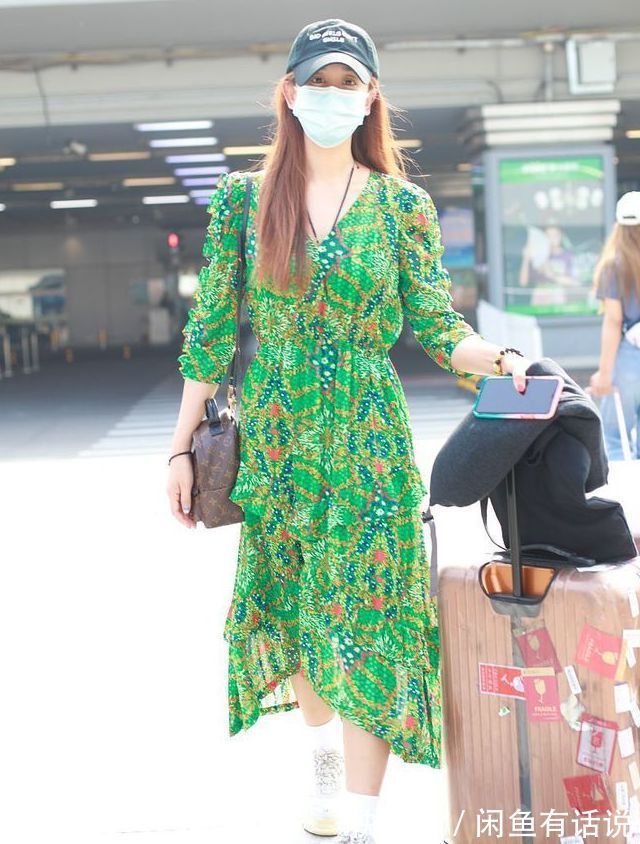 颜色|女人过了45岁,这3种“艳色”尽量不要穿,没气质还显廉价